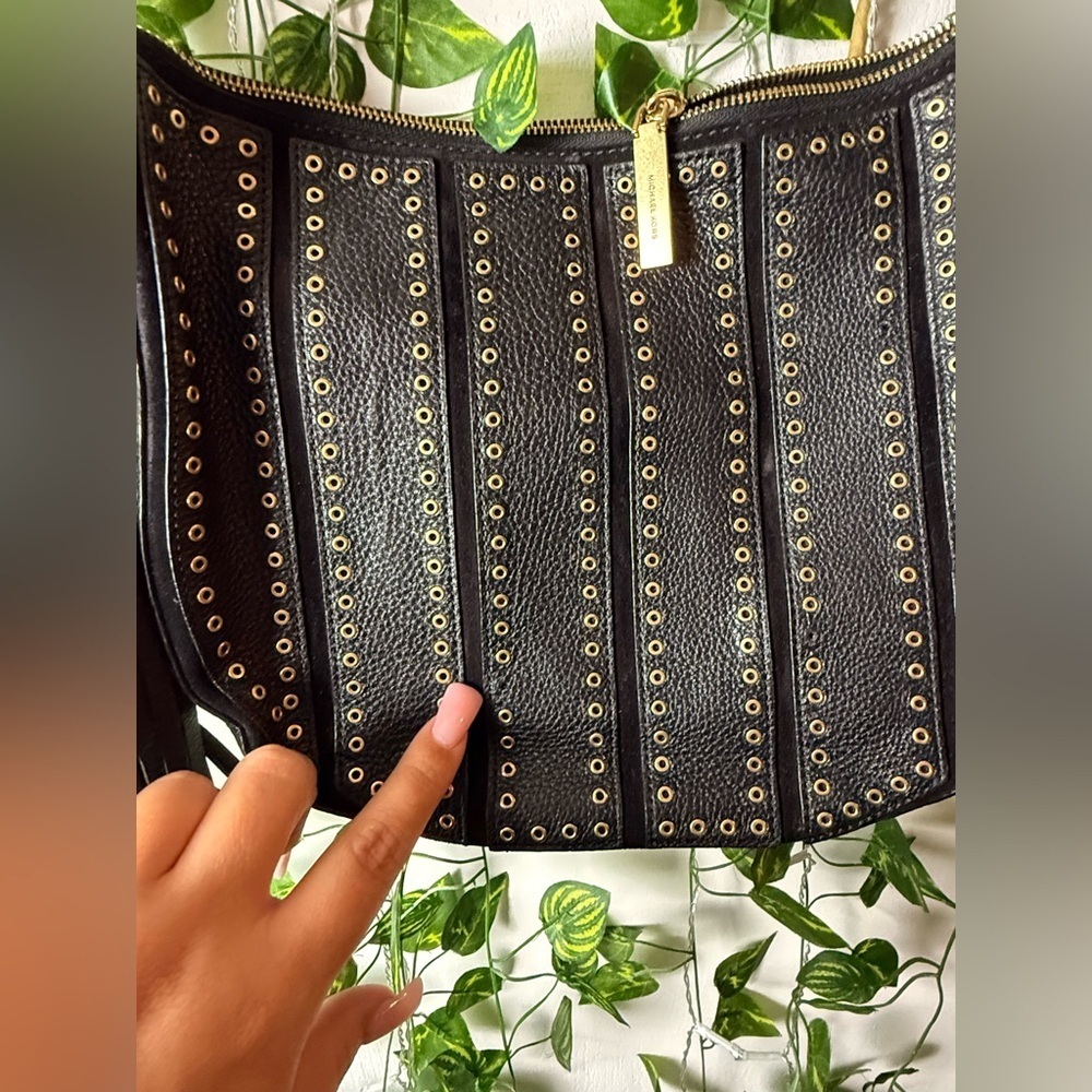 Michael Kors Brooklyn Large Grommet Convertible Hobo Black Leather Bag - Picture 6 of 16